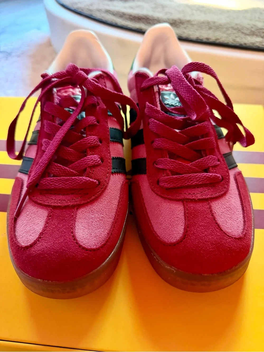Gucci Pink Suede Sneakers with Green Logo Heel
